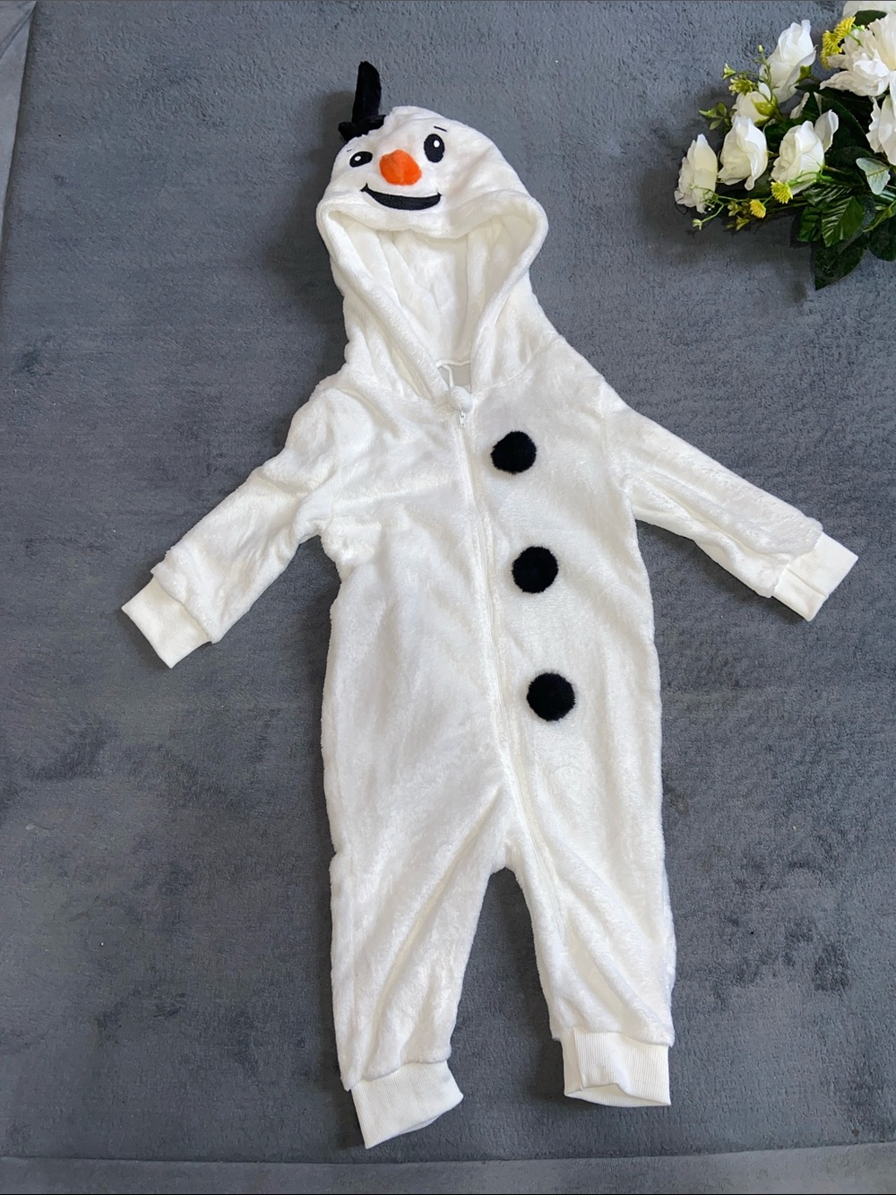 White Snowman Hooded Baby One-Piece Bodysuit size XXS approximately 2-3years old